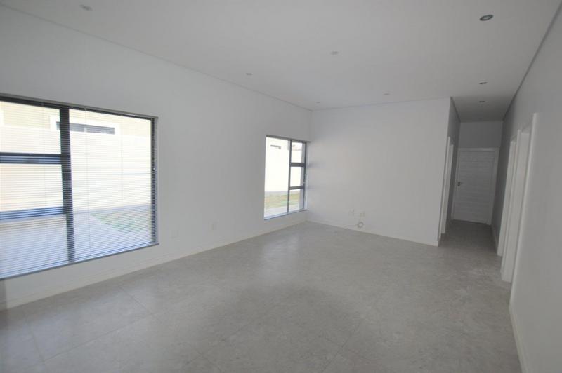 4 Bedroom Property for Sale in Heron Banks Golf Estate Free State